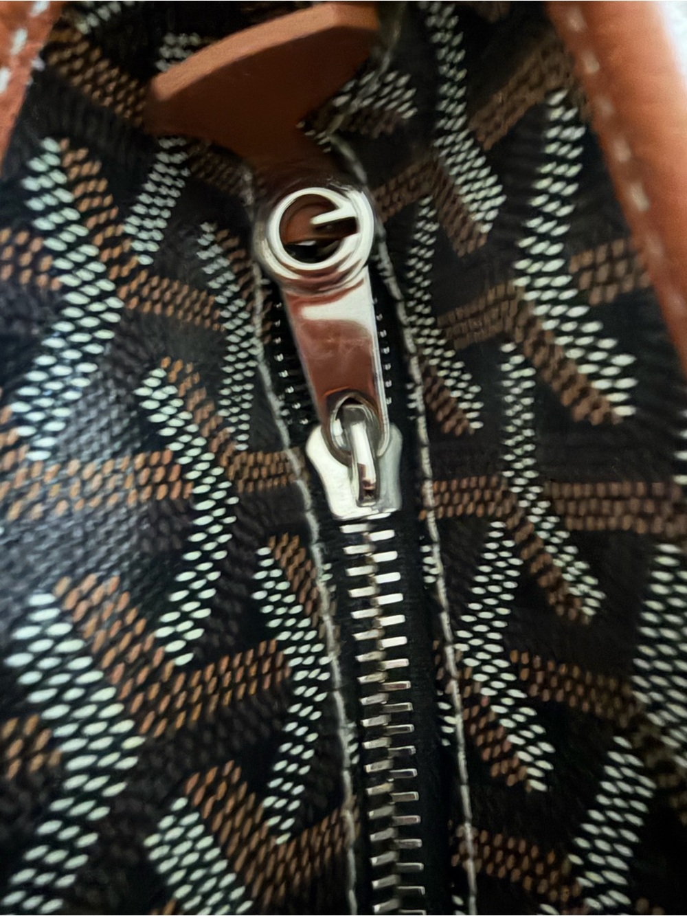 Goyard Brown/Black Sac Artois MM Signature Chevron Pattern Noir Et Natural - Picture 9 of 15